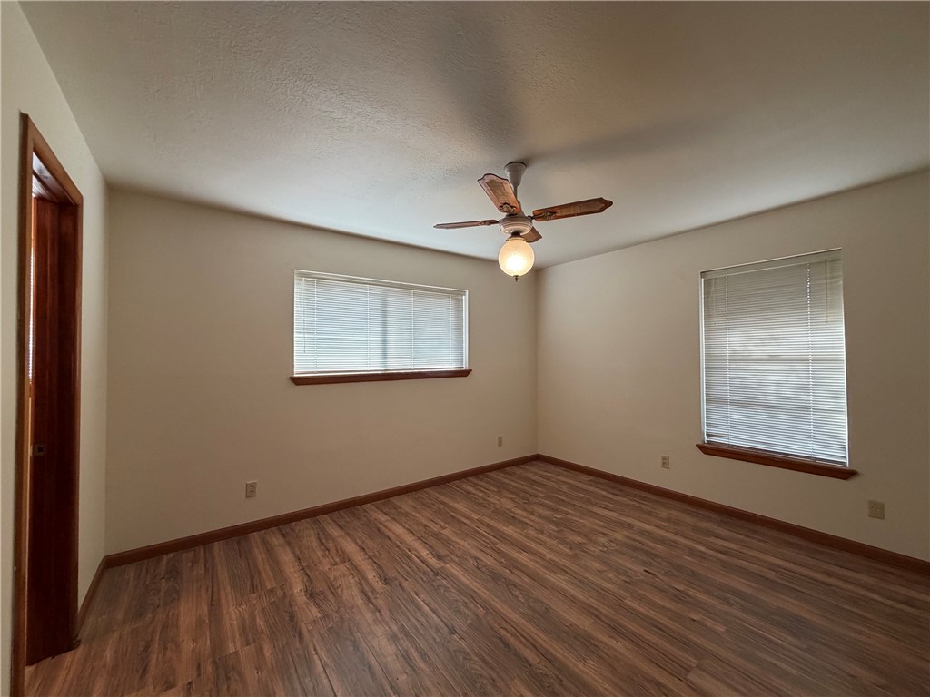 904 Highland Ave Property Photo 9