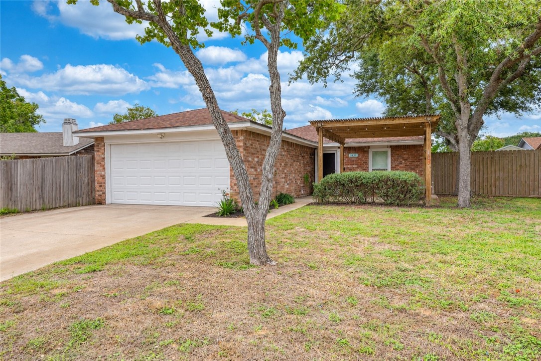 2624 Live Oak St Property Photo 1