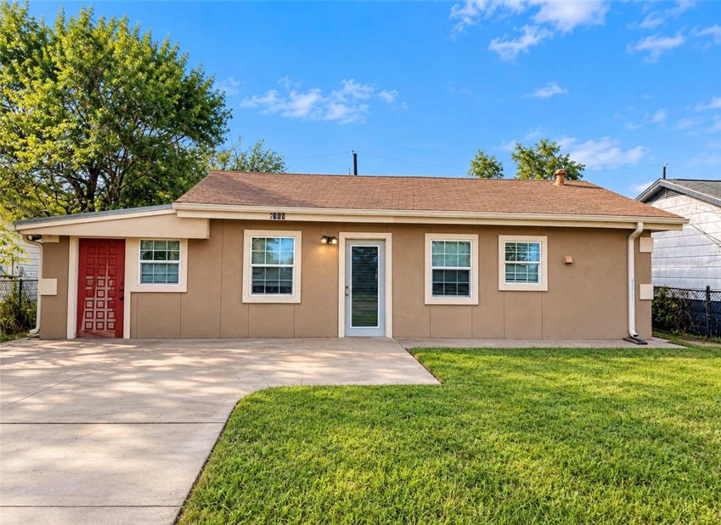 2720 San Angelo Ave Property Photo 1