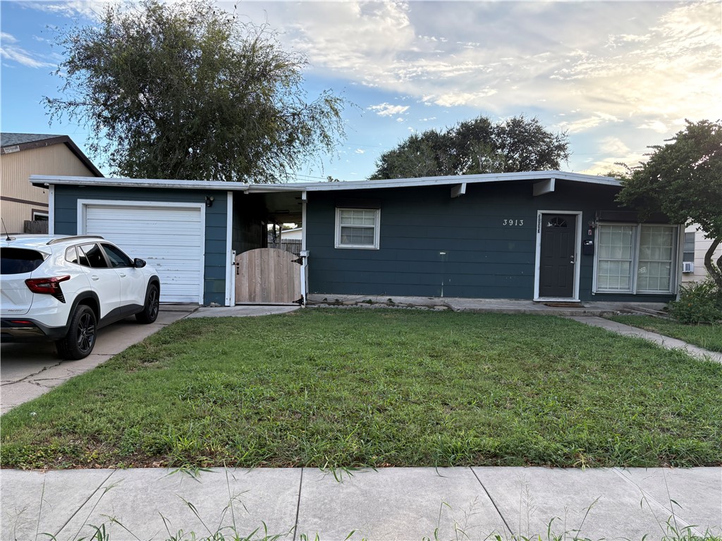 3913 Pyle Dr Property Photo 1