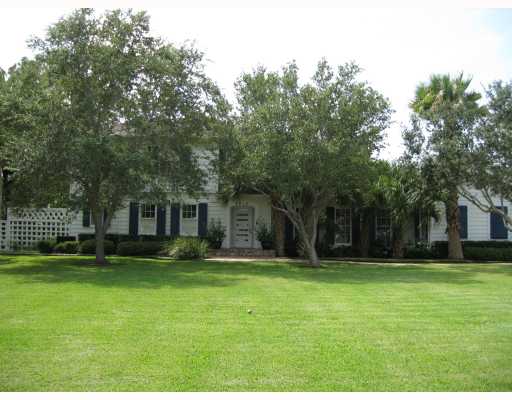 4015 Ocean Dr Property Photo 1