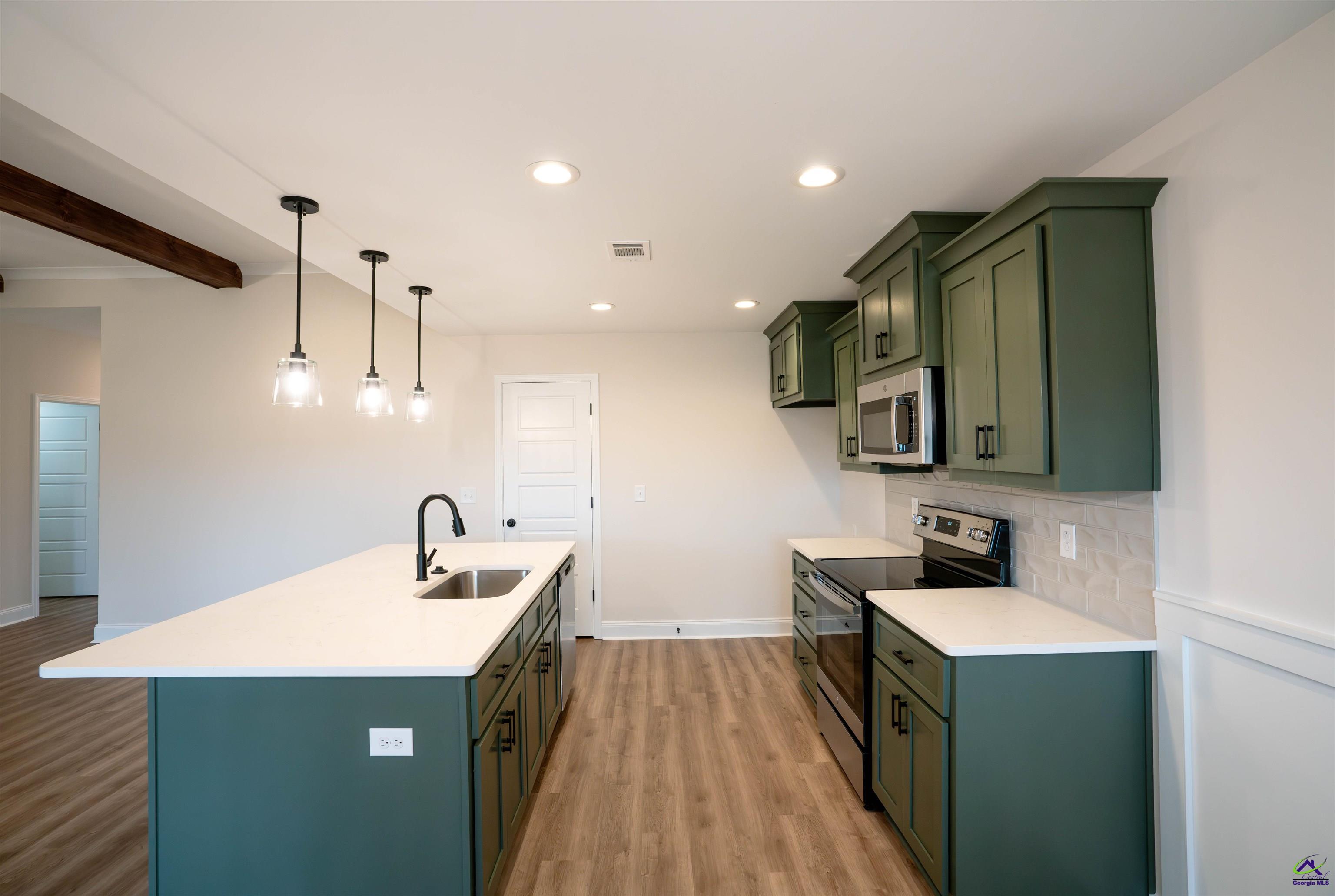 208 Saraland Trail Property Photo 8