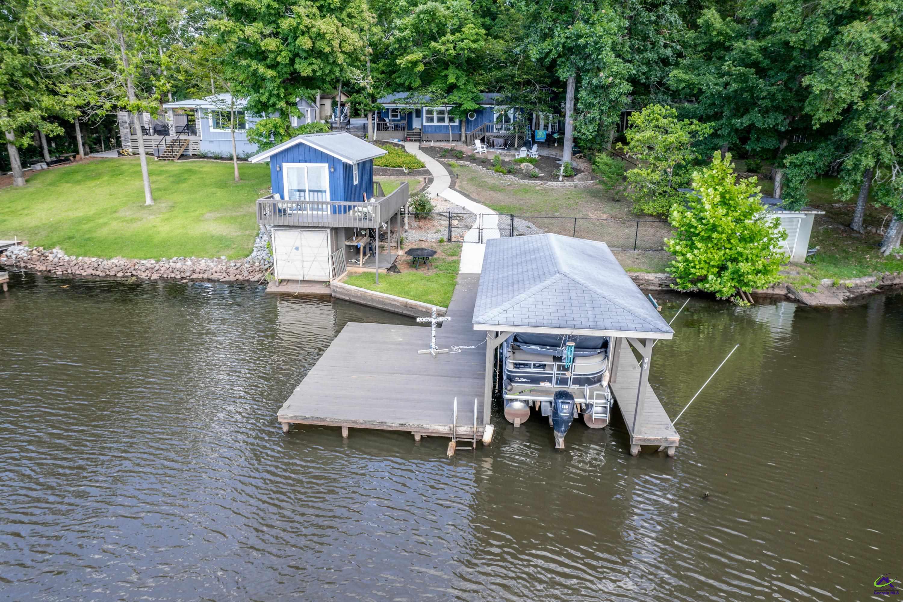112 Cedar Lane, Nw Property Photo