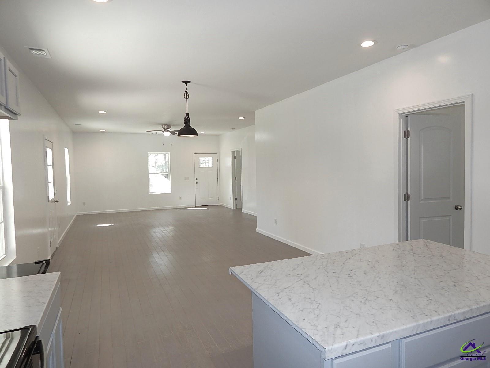 202 Barron Street Property Photo 8