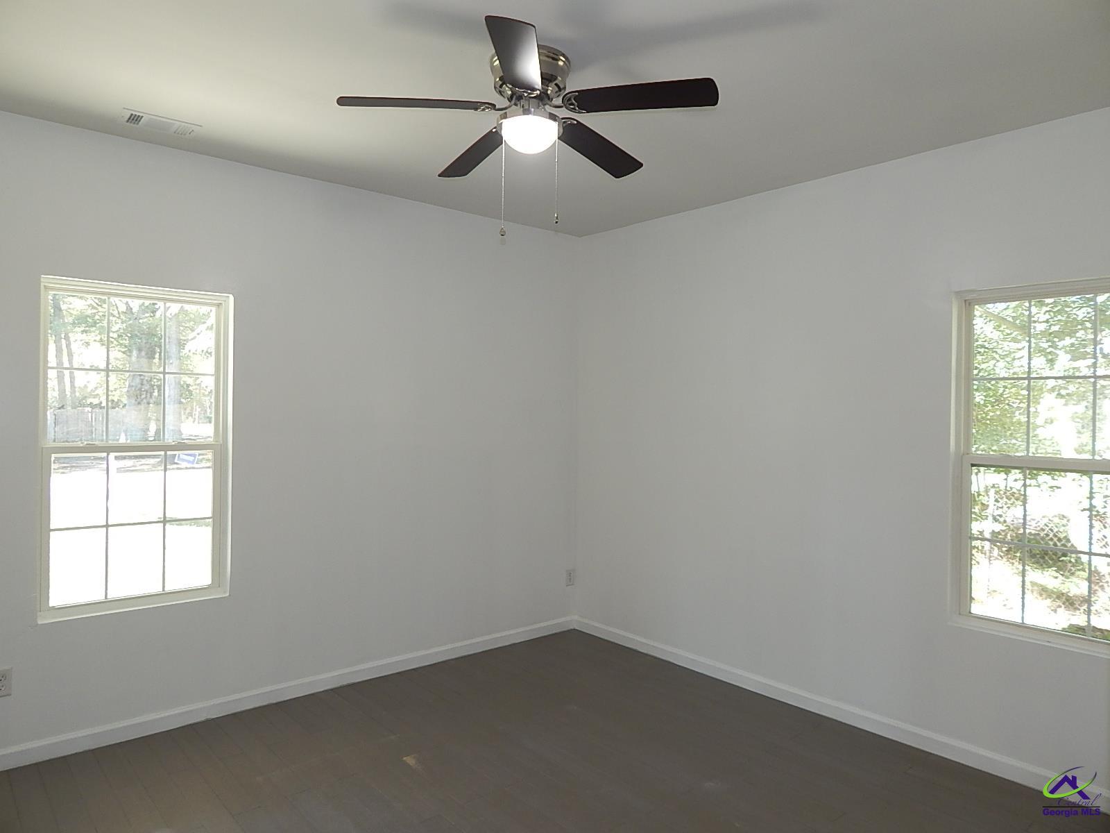 202 Barron Street Property Photo 16