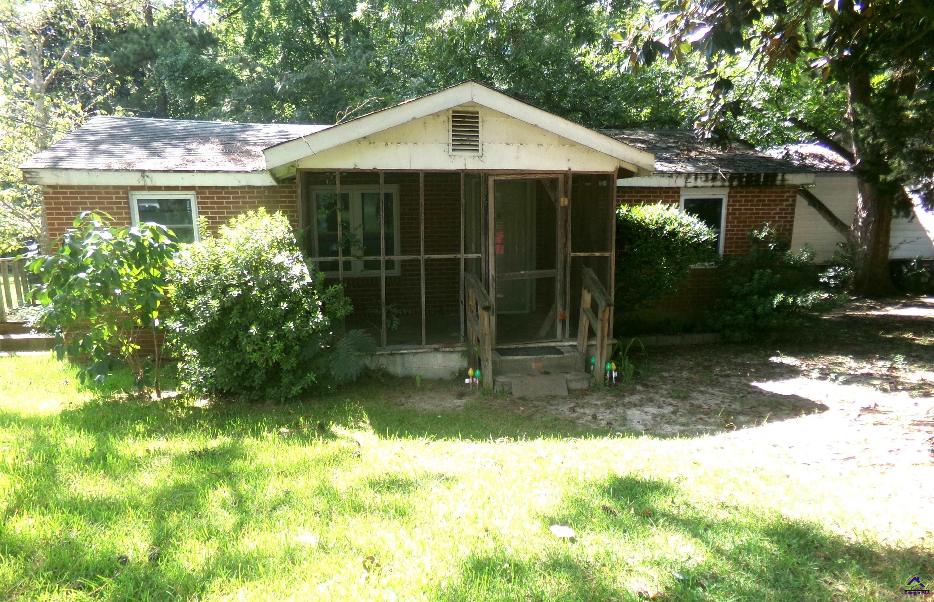 525 Carver Avenue Property Photo 1
