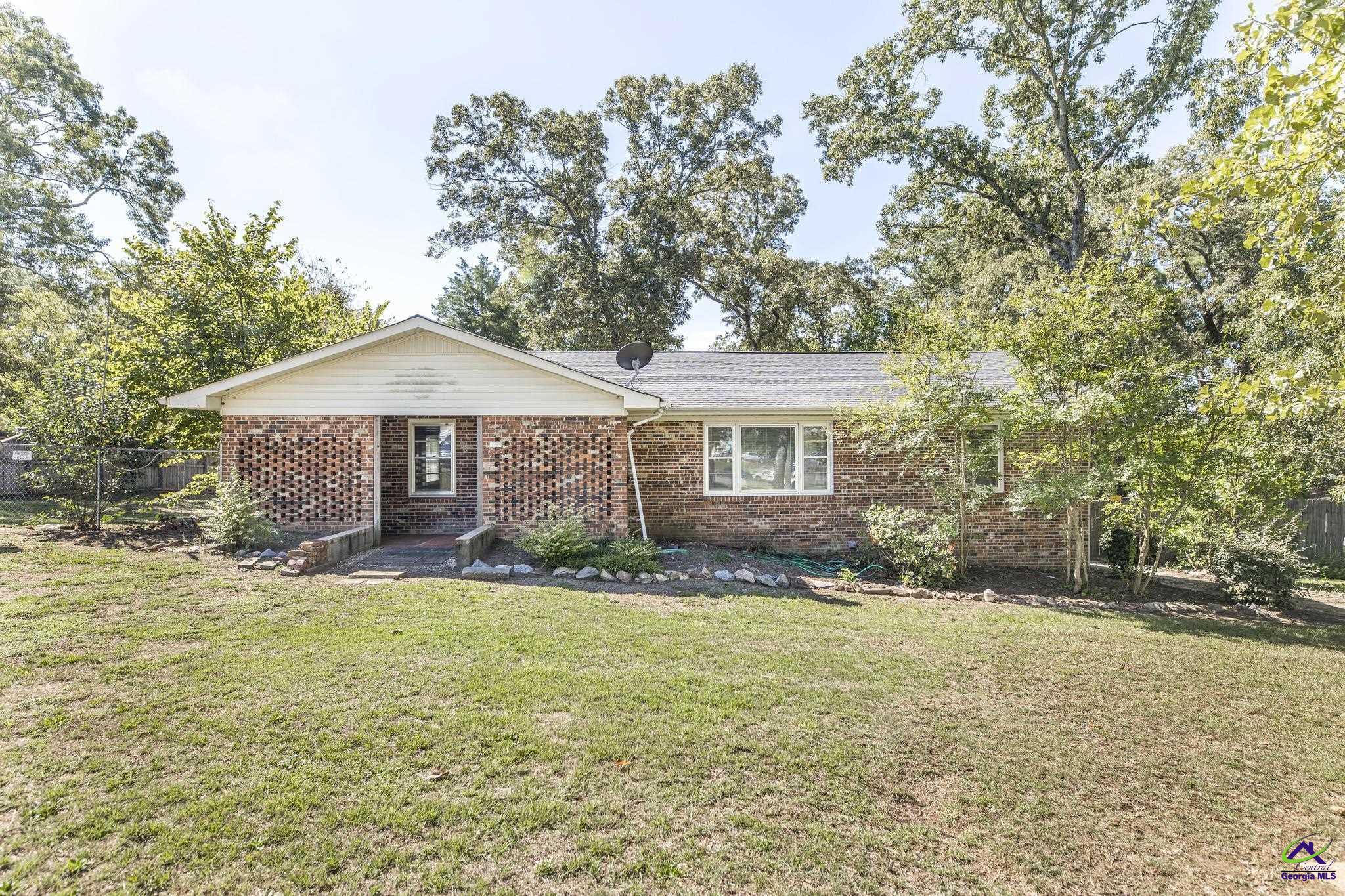 233 Sunset Drive Property Photo 1