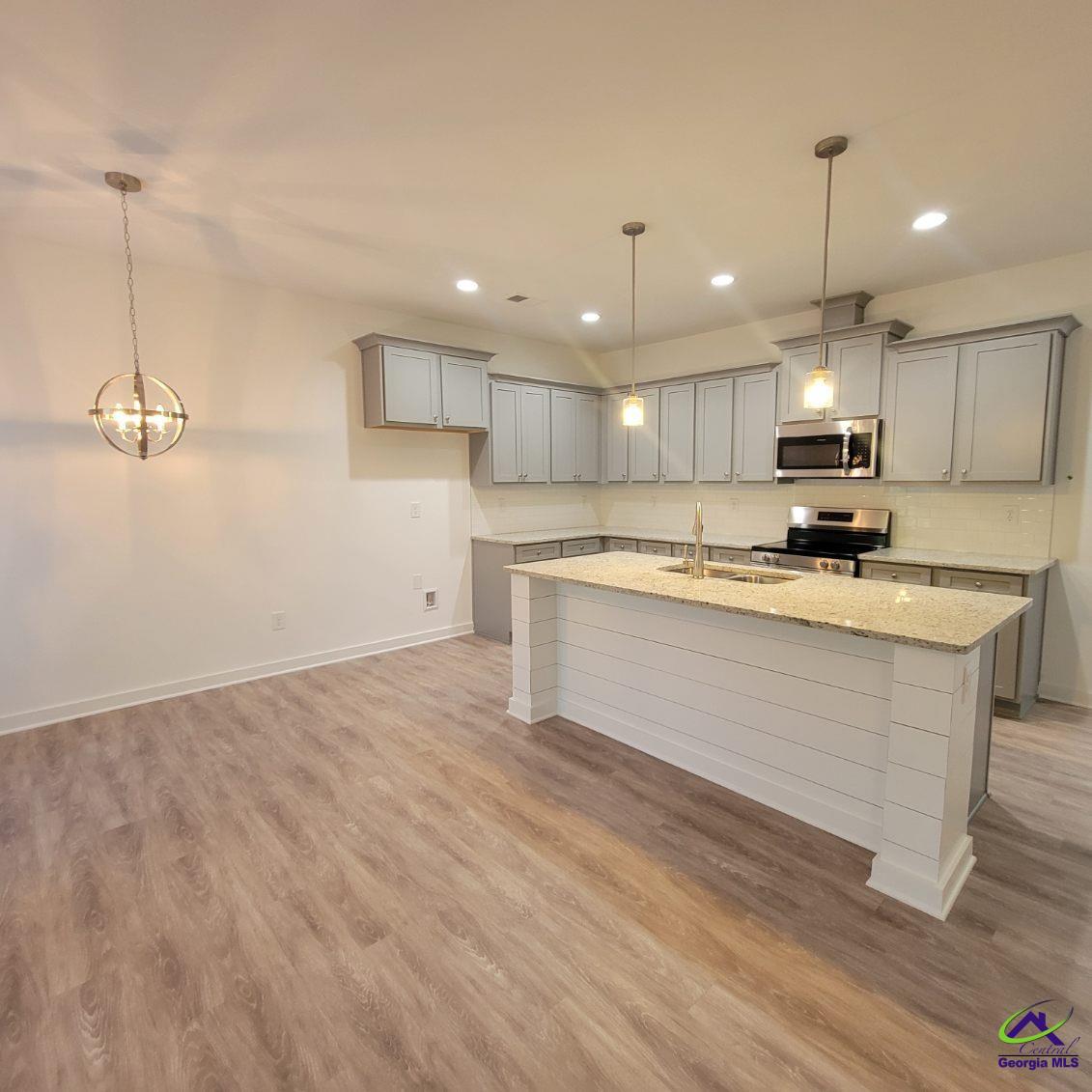 106 Breakwater Way Property Photo 7