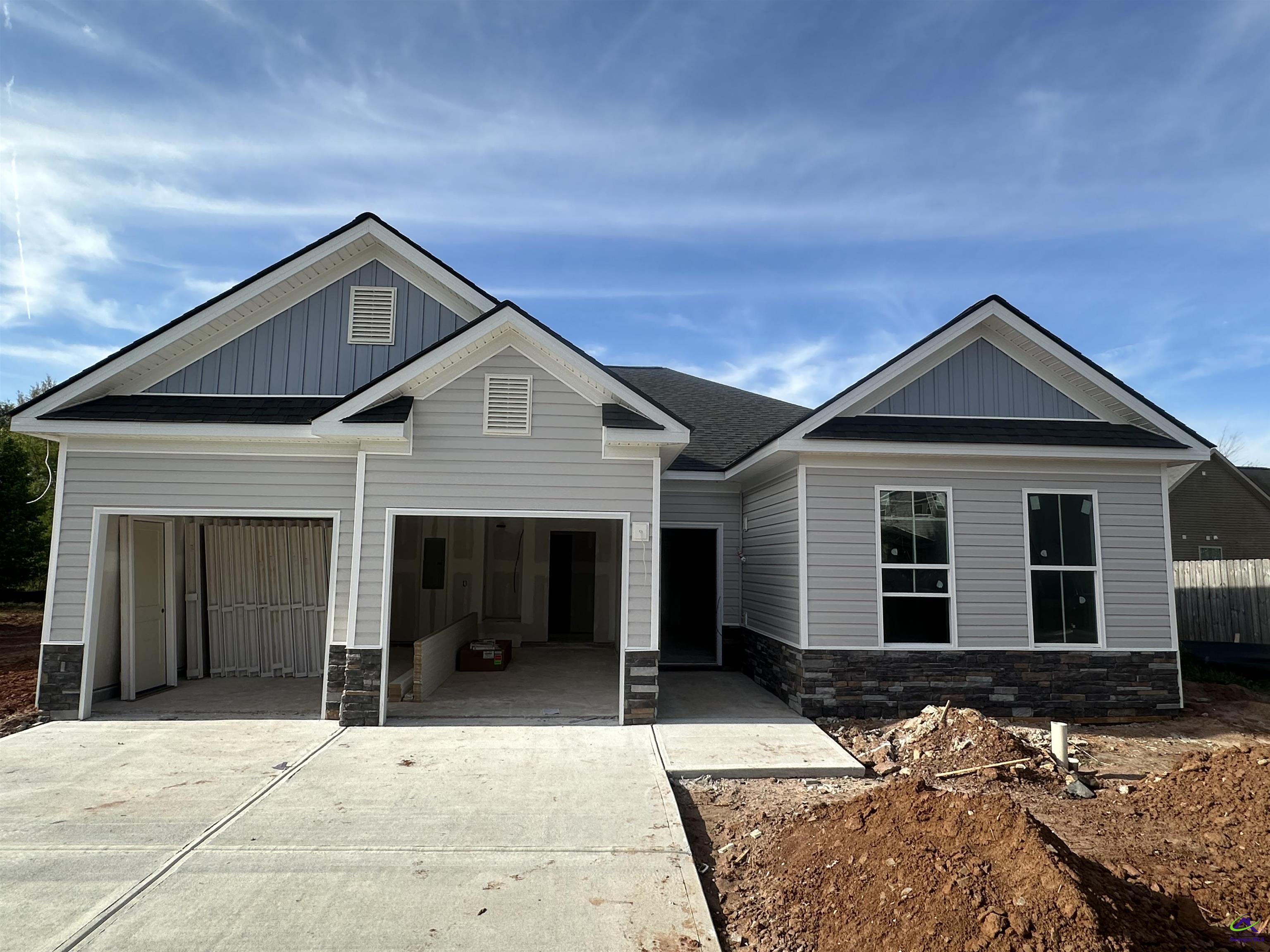 102 Breakwater Way Property Photo 1
