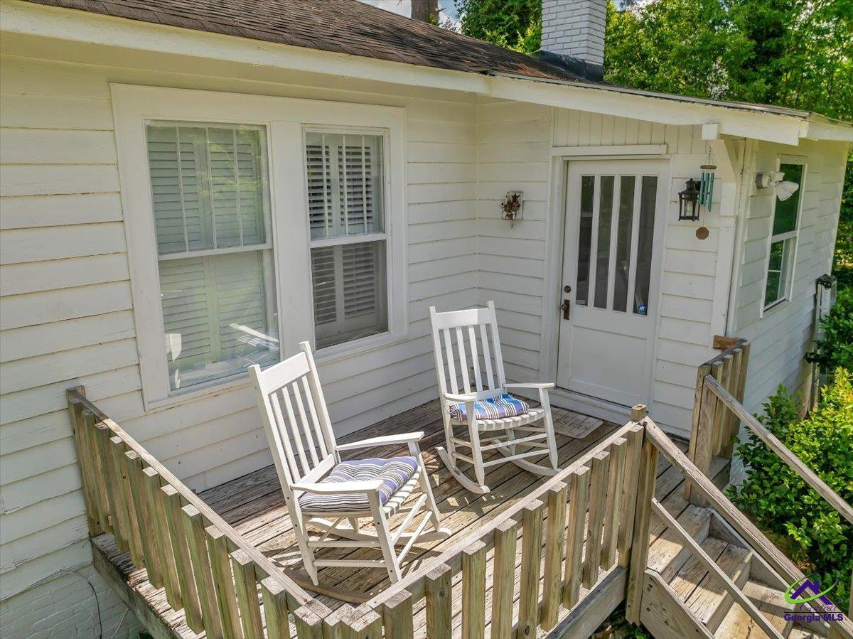 505 Engram Street Property Photo 32