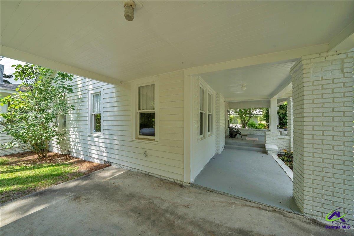 505 Engram Street Property Photo 35