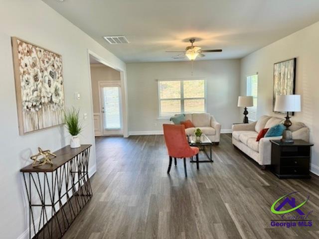 653 Britton Way Property Photo 3