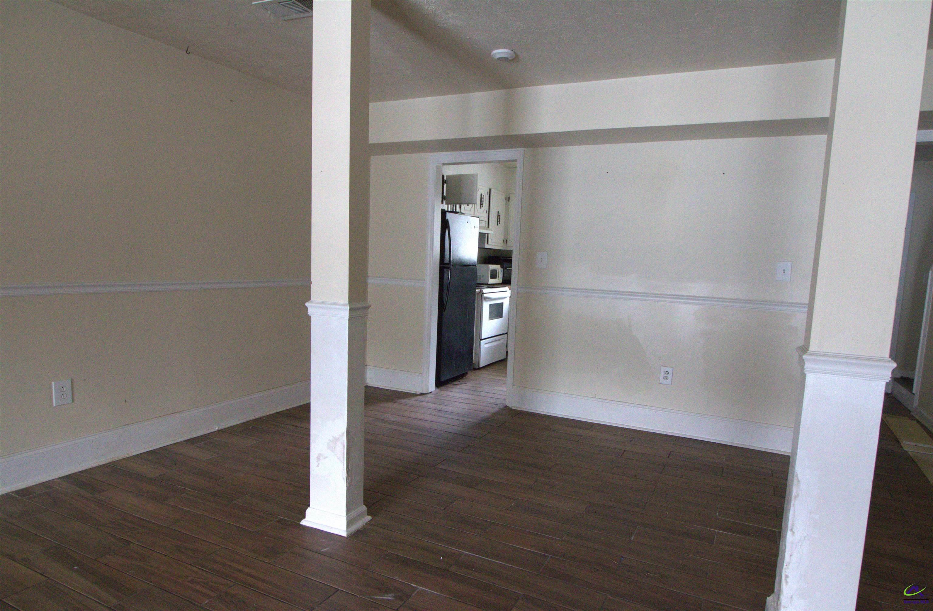 303 Leisure Lake Drive Property Photo 4
