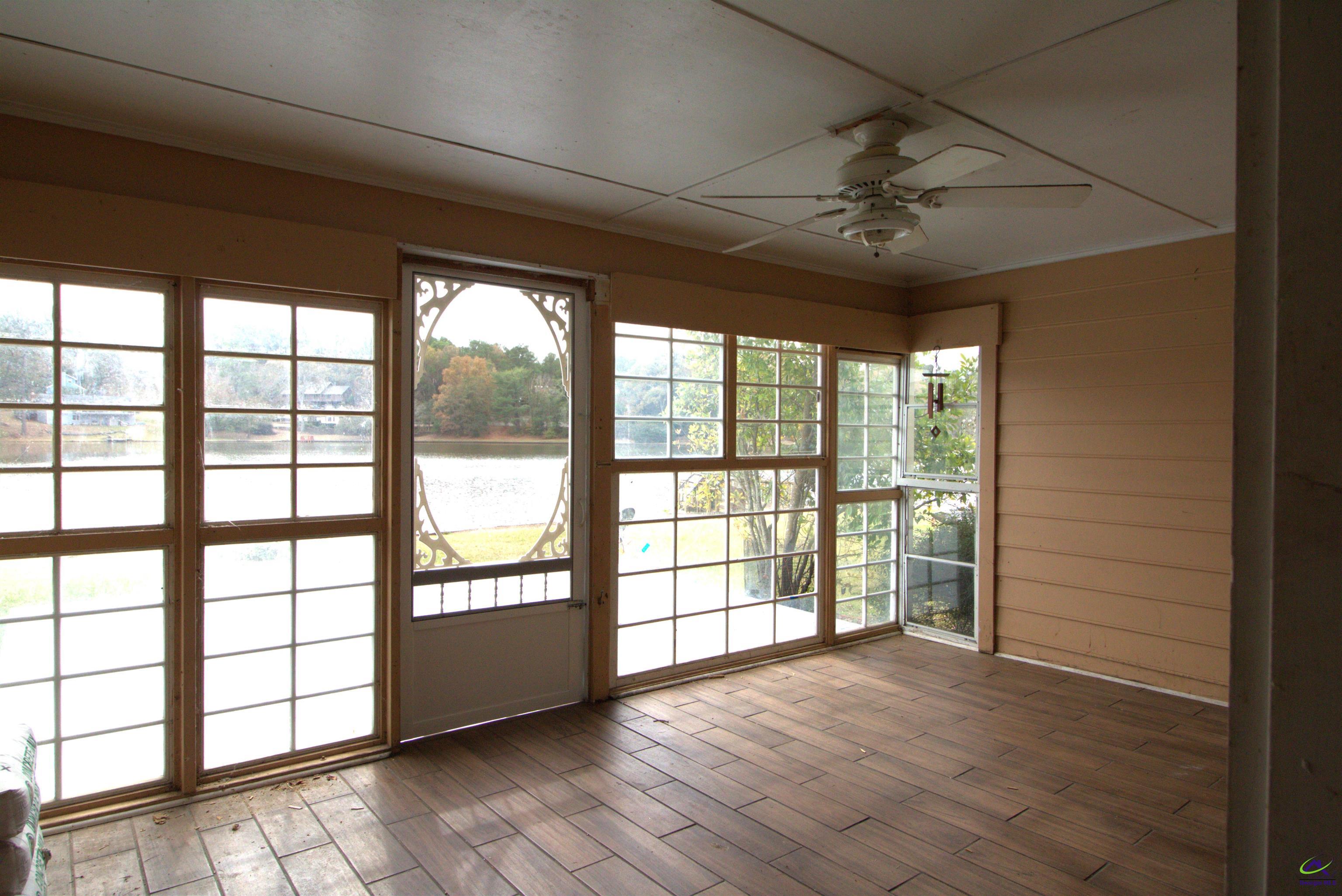 303 Leisure Lake Drive Property Photo 8