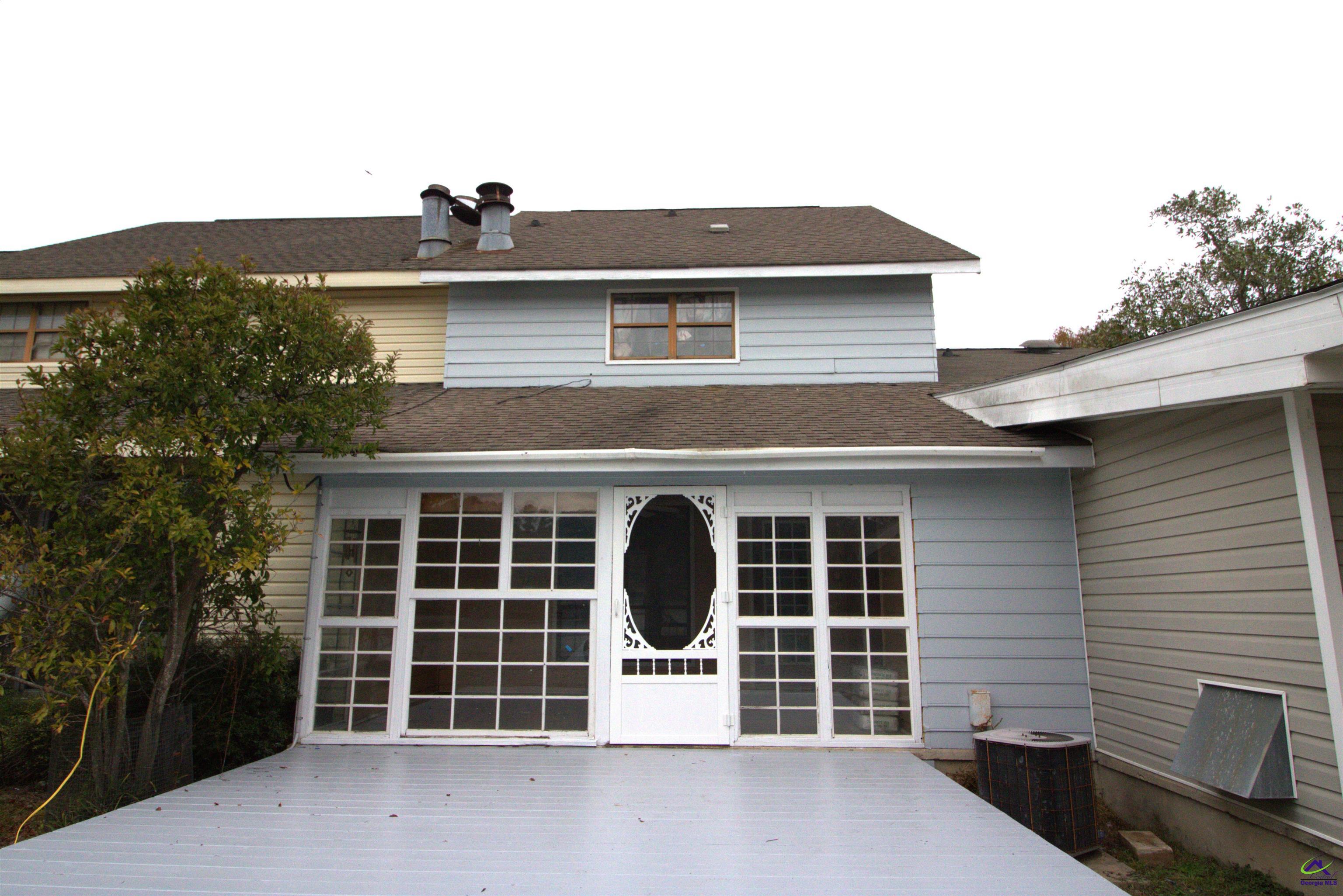 303 Leisure Lake Drive Property Photo 10