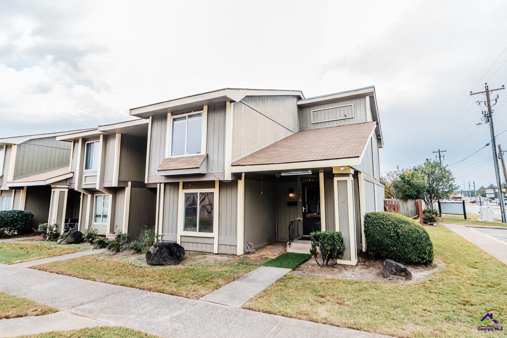201 Featherstone Drive Property Photo 1