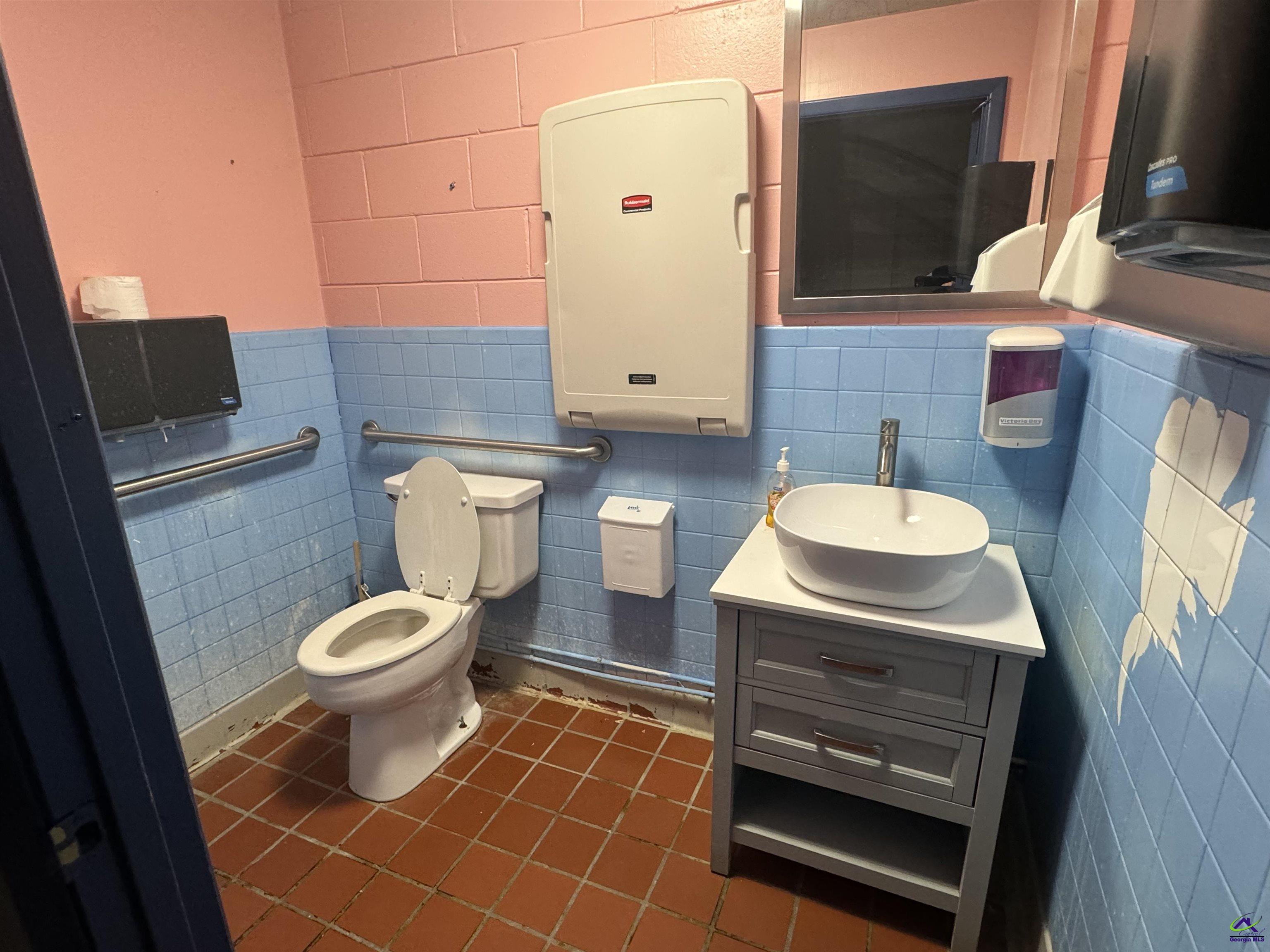 109 Broad Street Property Photo 8