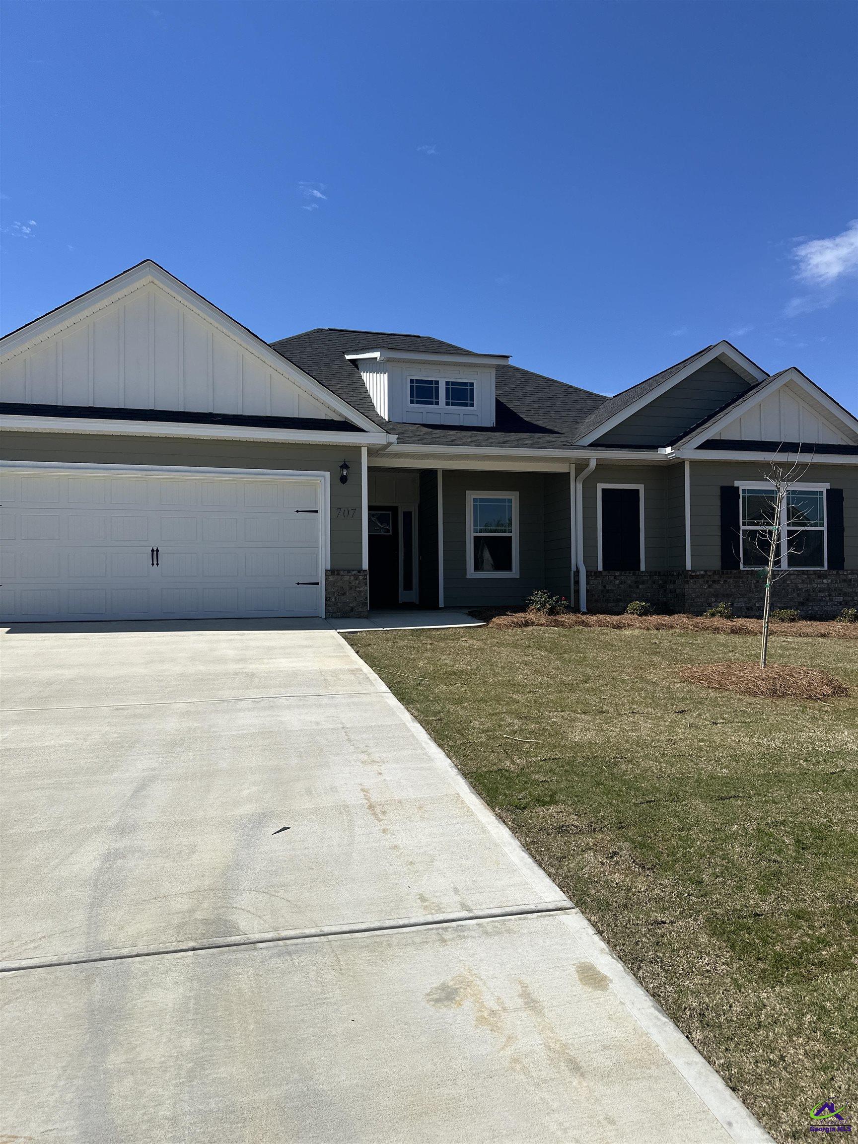 707 Lindsey Brooke Trace Property Photo 1