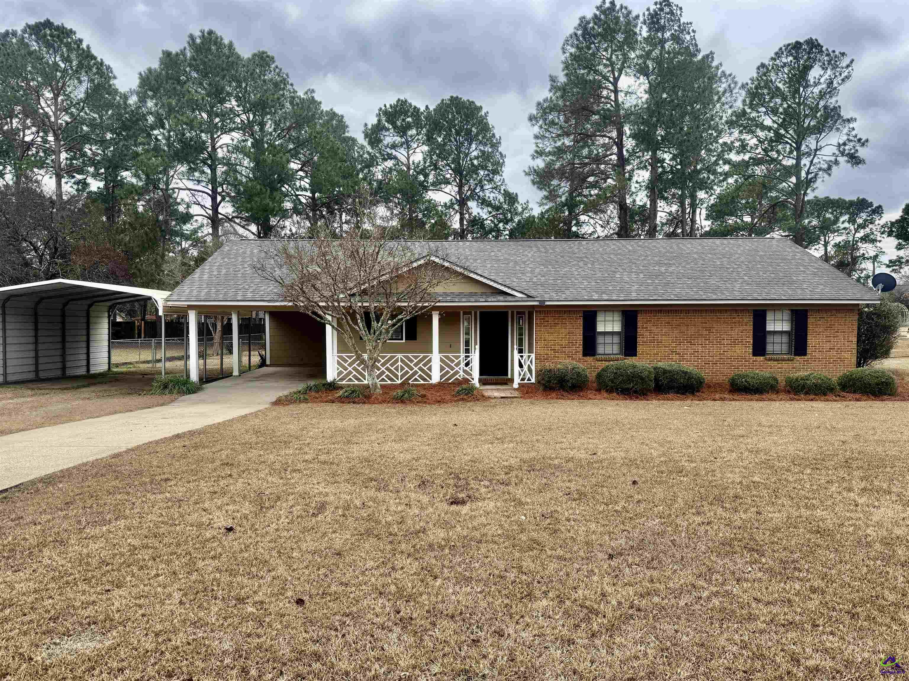 826 E 42nd Street Property Photo