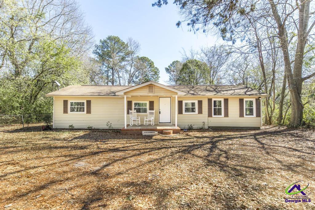 204 Elizabeth Drive Property Photo 1