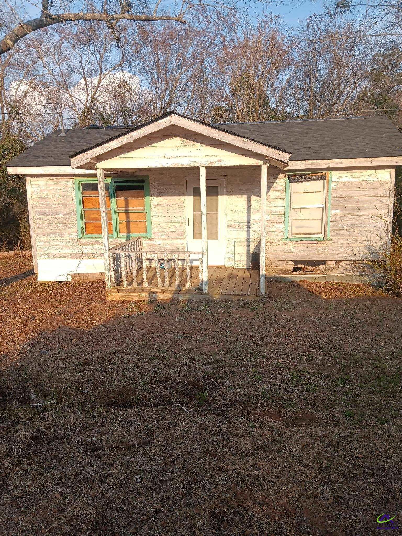 58 Strawberry Road Property Photo