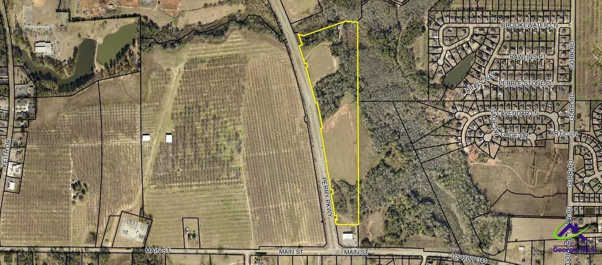 Nw Perry Parkway Property Photo 1