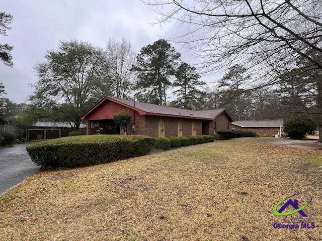 1726 Greenwood Circle Property Photo 3