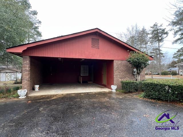 1726 Greenwood Circle Property Photo 4