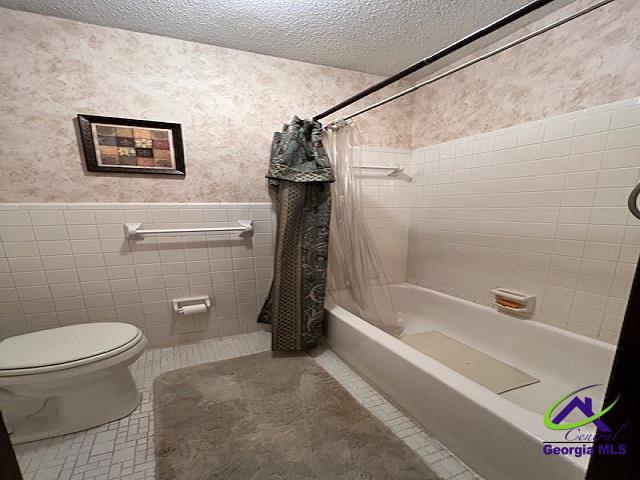 1726 Greenwood Circle Property Photo 16