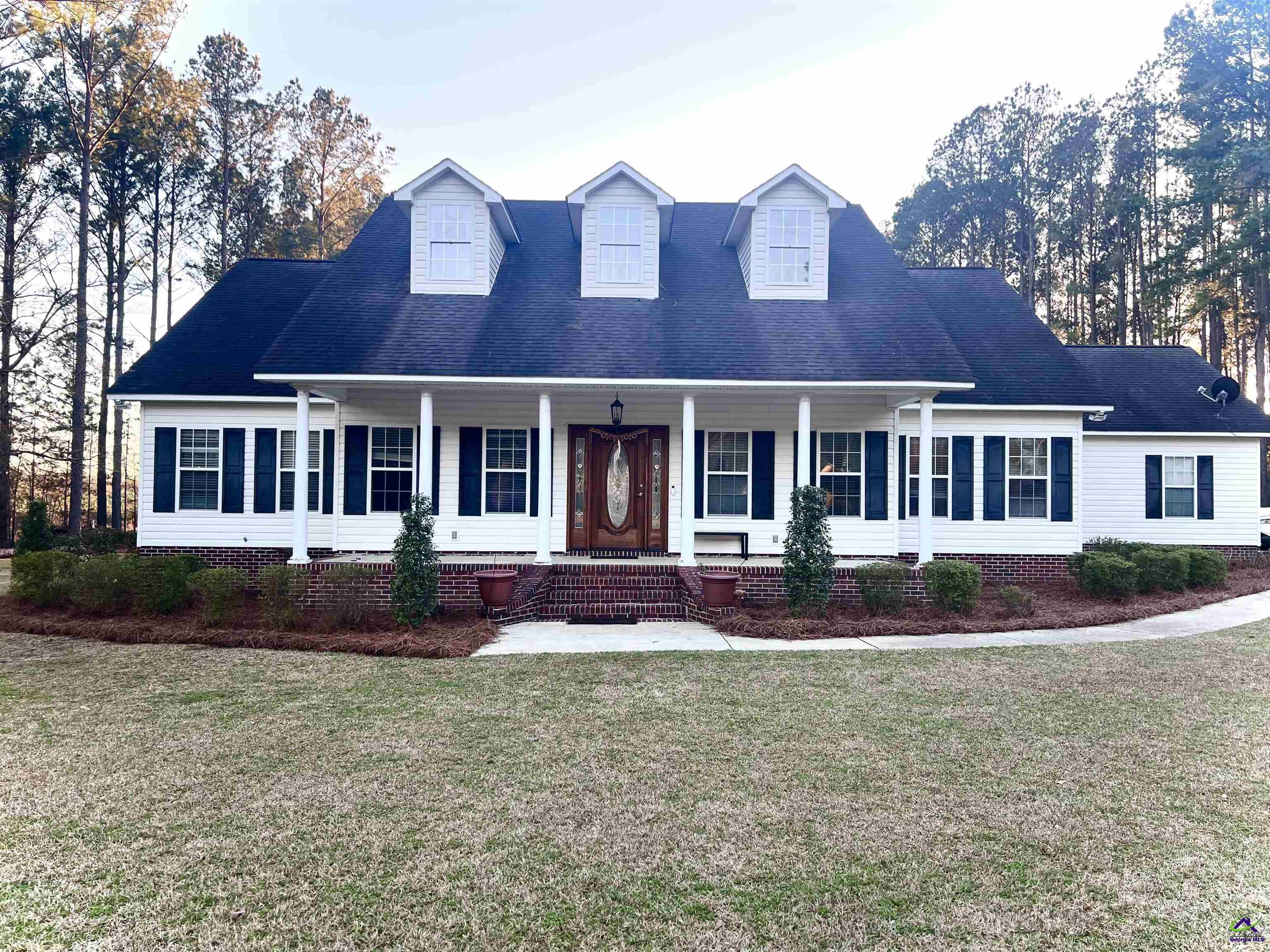 540 Pinegrove Drive Property Photo