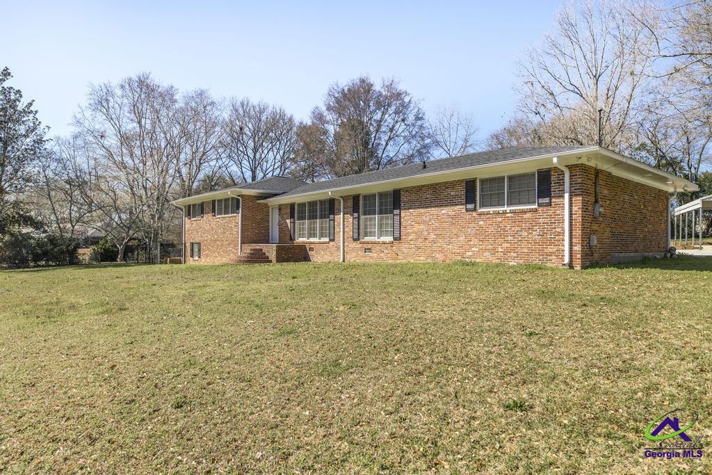 6417 Grantham Drive Property Photo 5