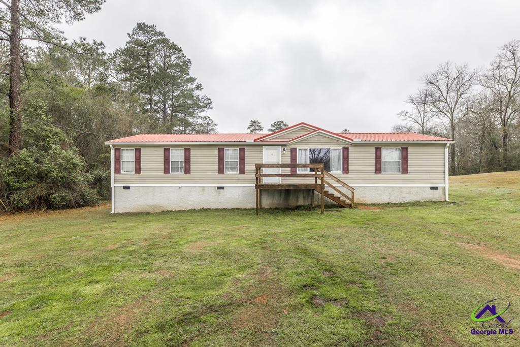 211 Borders Road Property Photo
