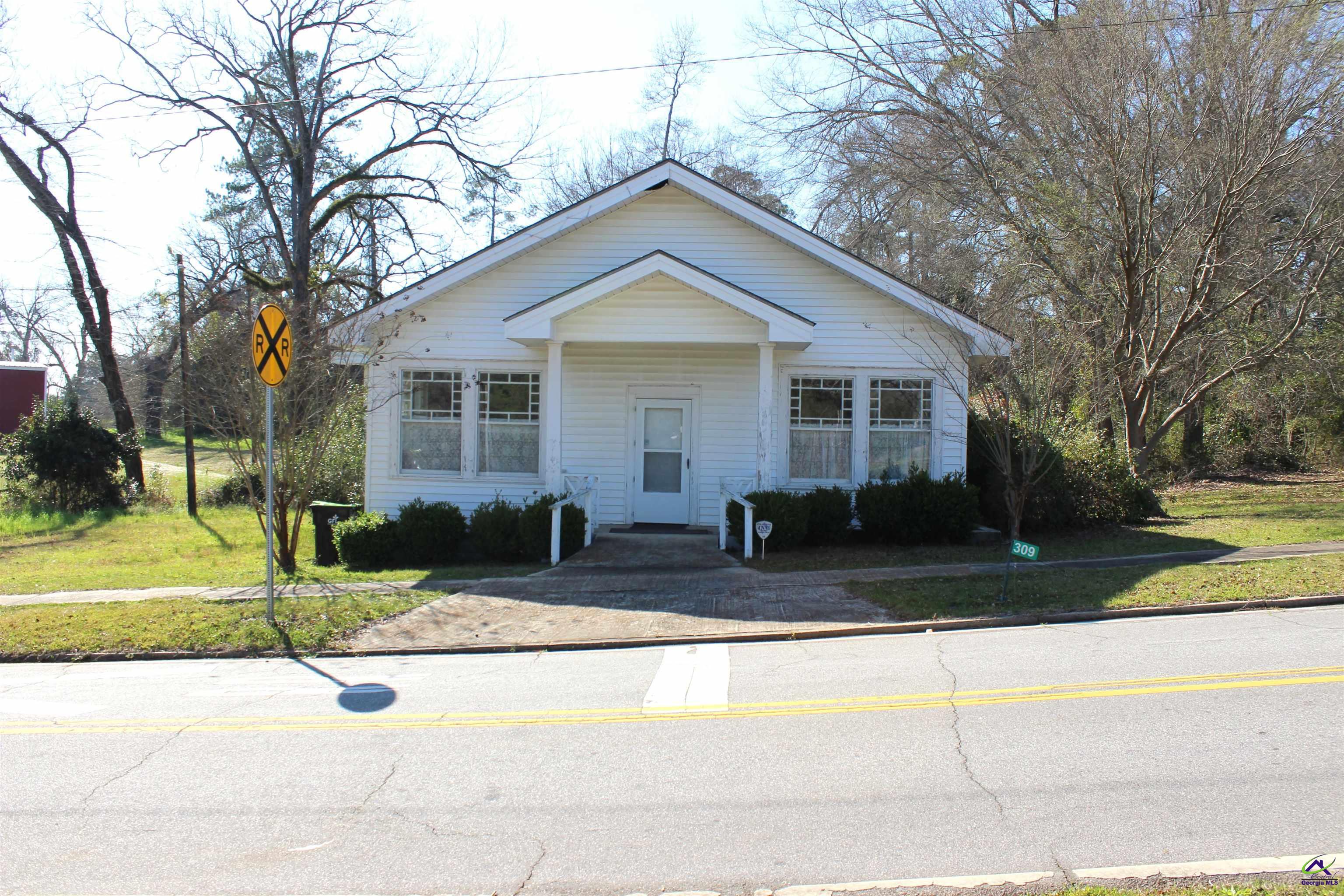309 Engram Street Property Photo
