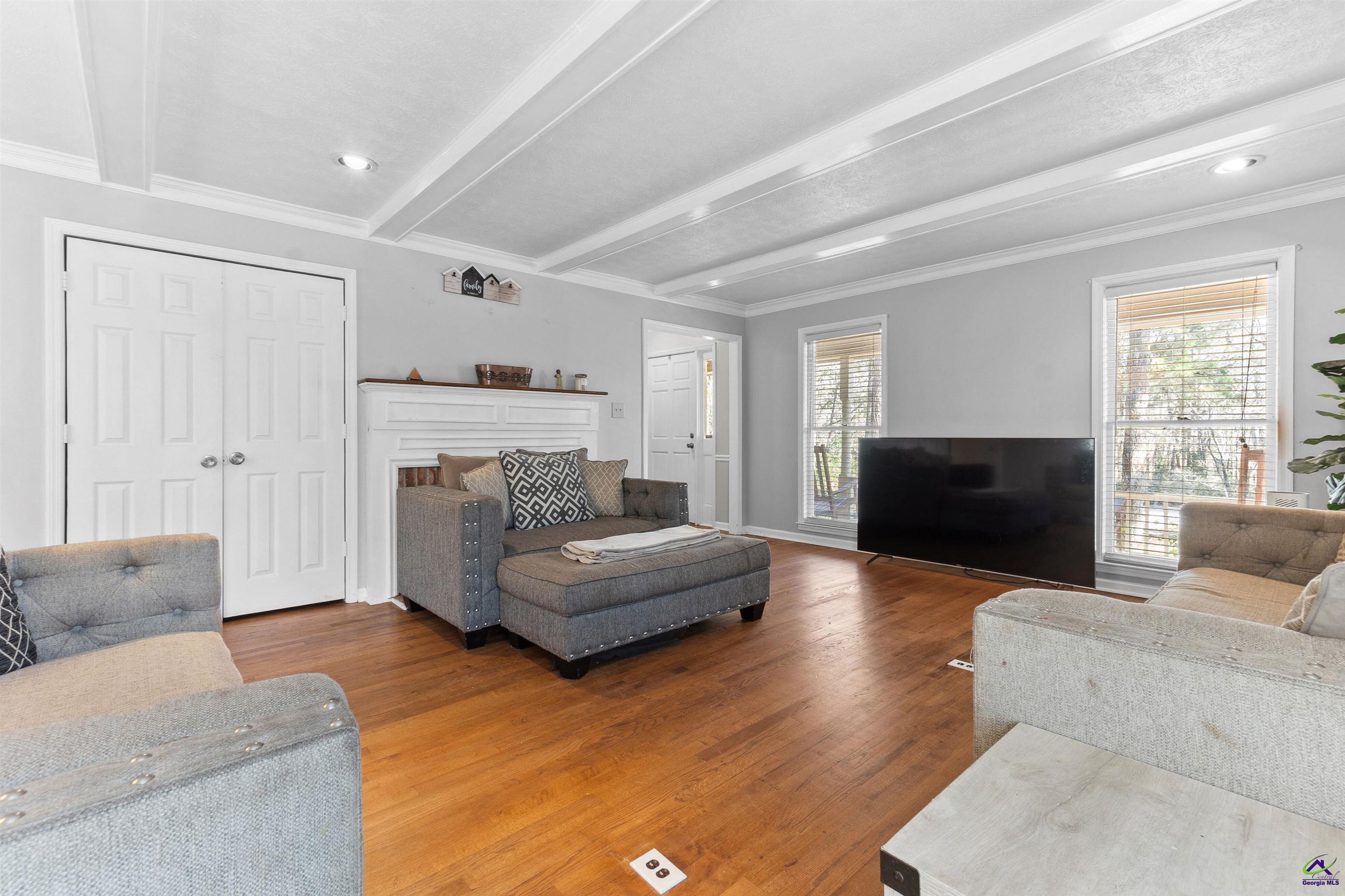 510 Folkstone Place Property Photo 6