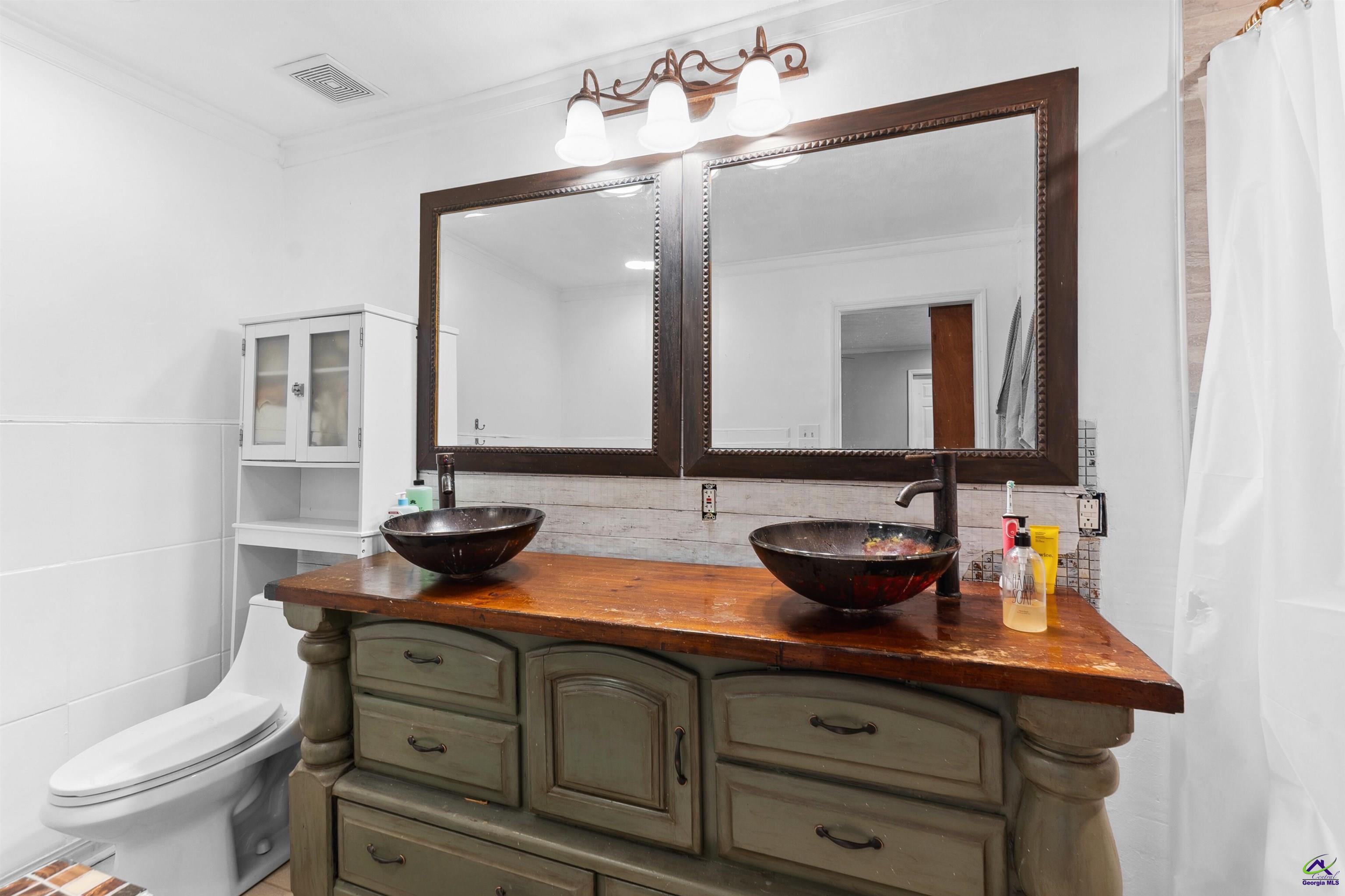 510 Folkstone Place Property Photo 14