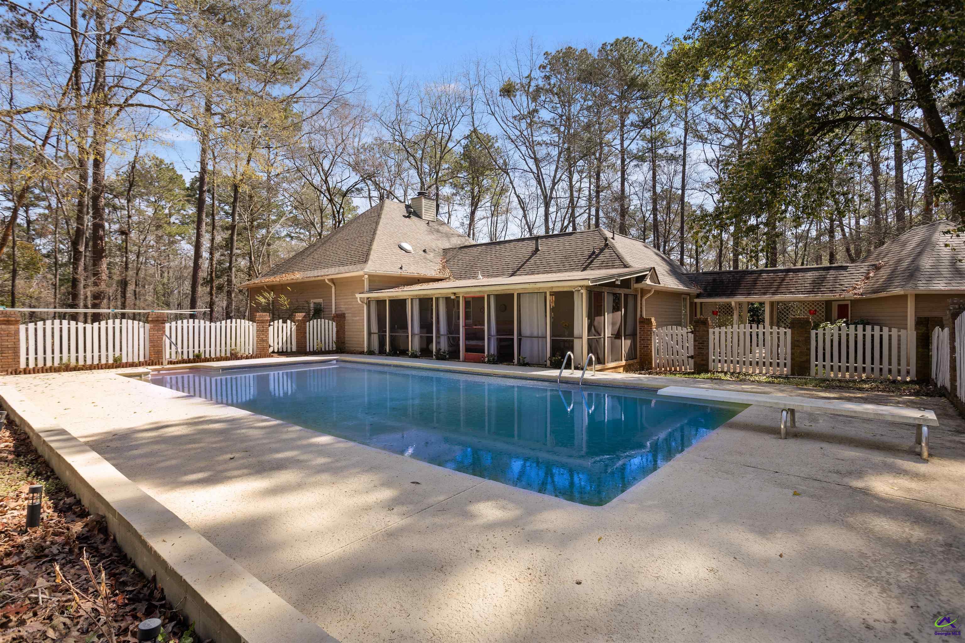 510 Folkstone Place Property Photo 32