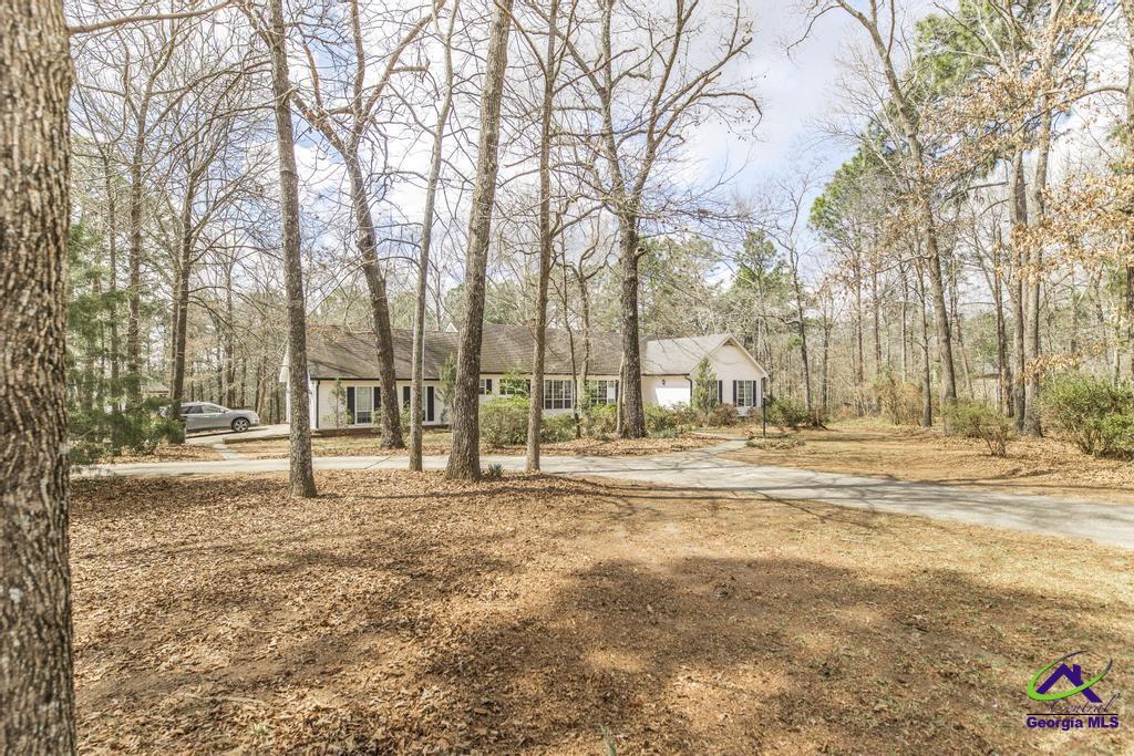 240 Kelli Circle Property Photo 4
