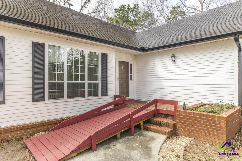 240 Kelli Circle Property Photo 10