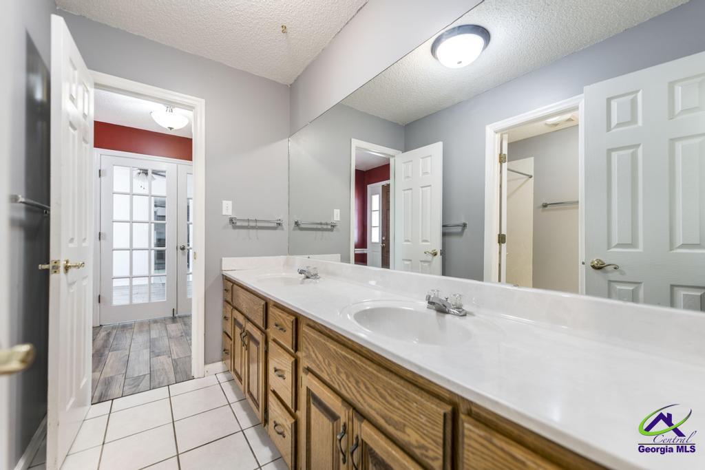 240 Kelli Circle Property Photo 33