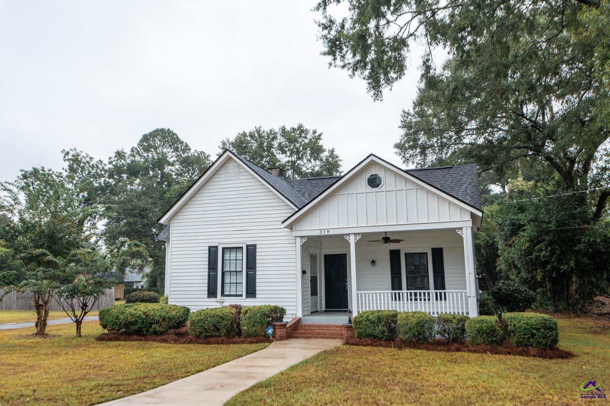 318 Persons Street Property Photo
