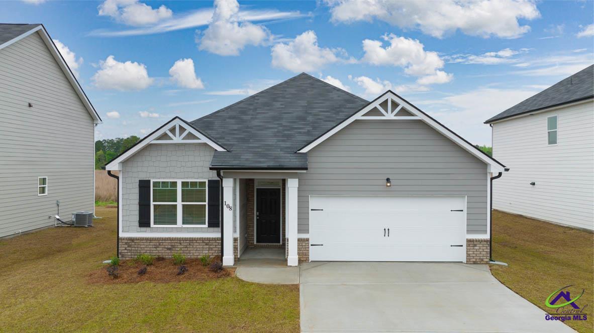 303 Bear Den Court Property Photo