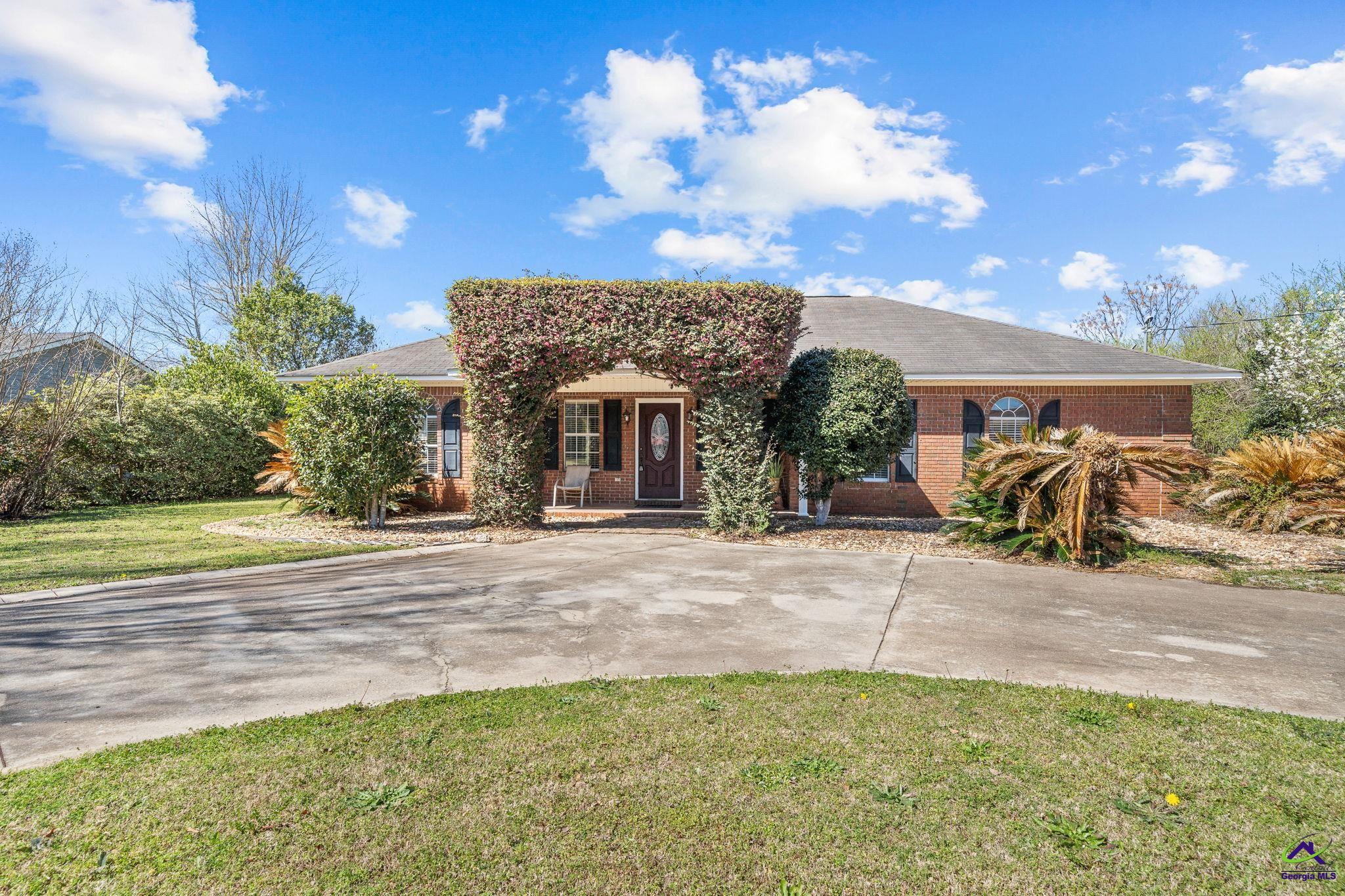 429 Campus Drive Property Photo