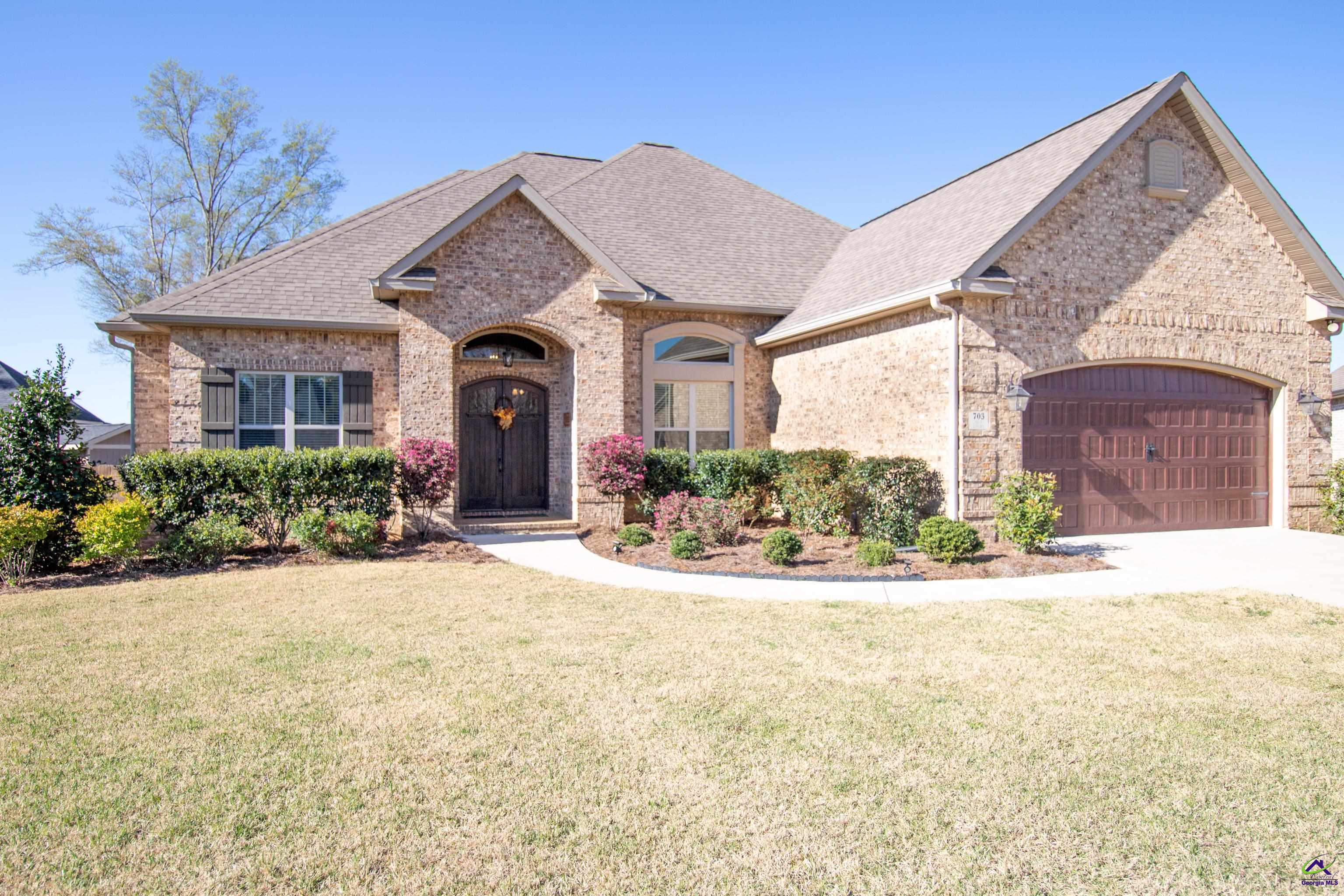 703 Gus Court Property Photo