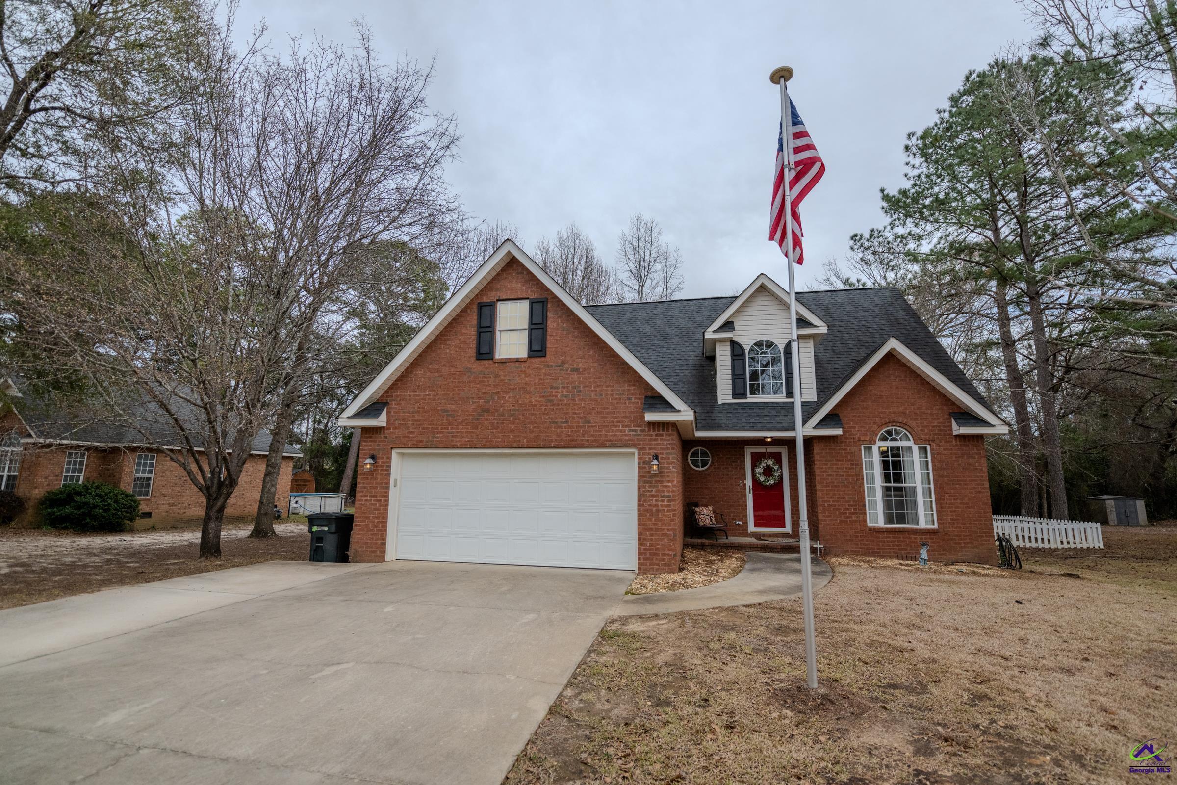 118 Quinelle Dr Property Photo
