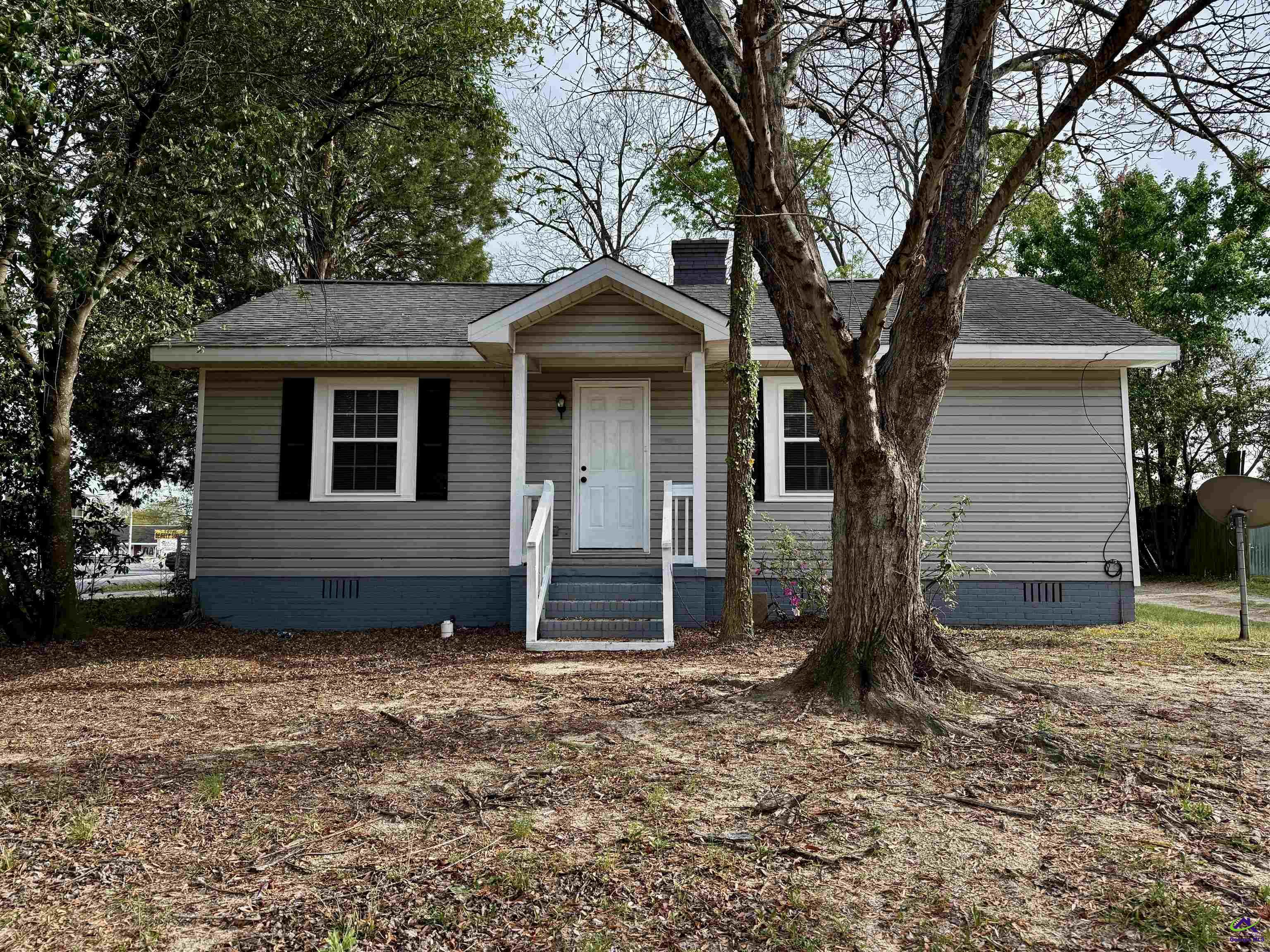 825 Mcarthur Boulevard Property Photo 1