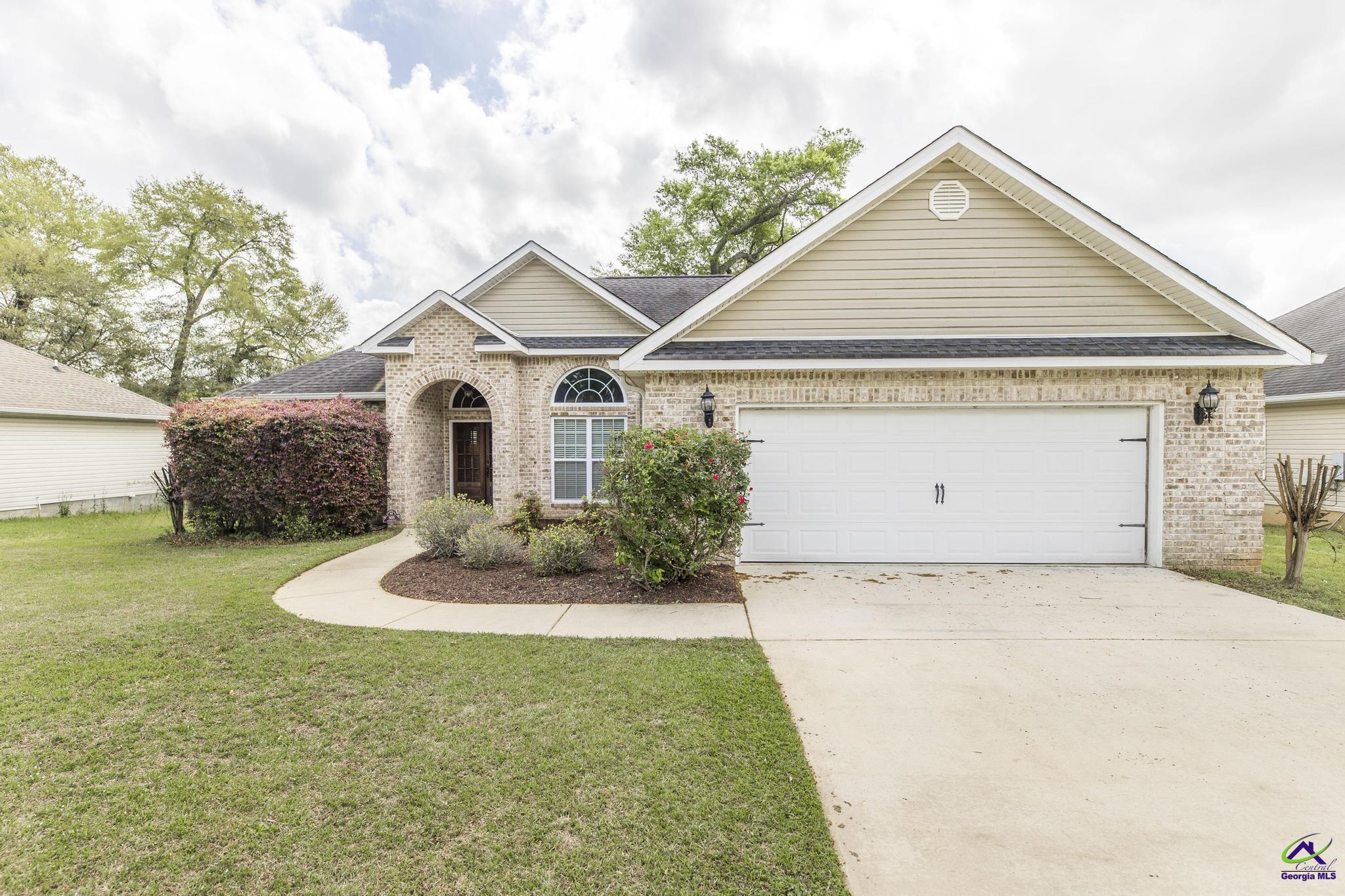 505 Amberley Court Property Photo 1