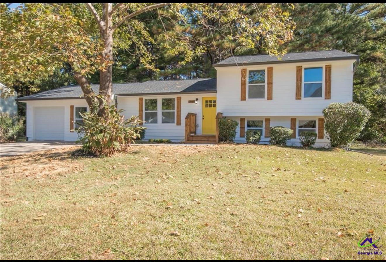 6940 Cainwood Drive Property Photo 1