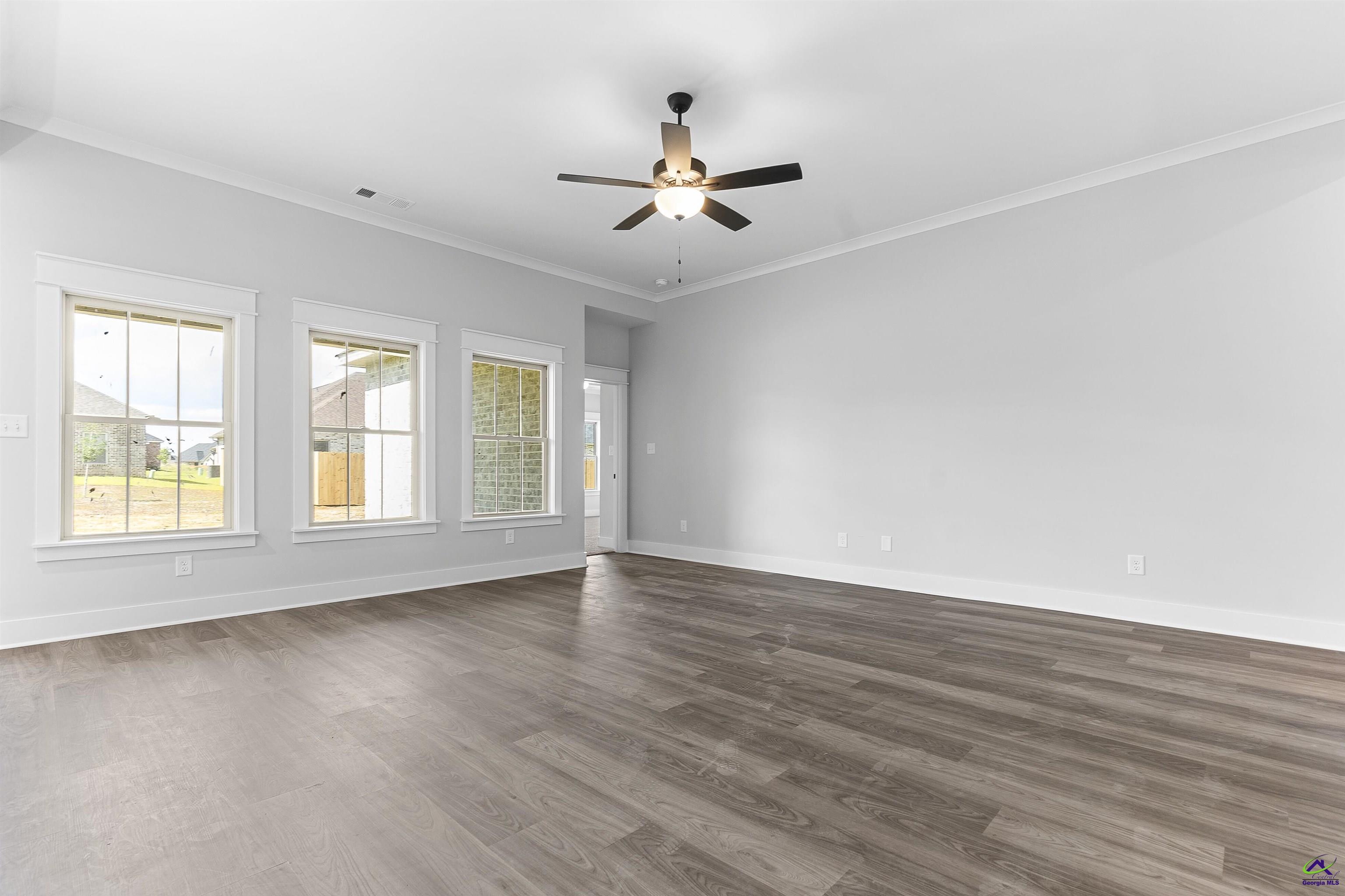 208 Willowbrook Ln Property Photo 8