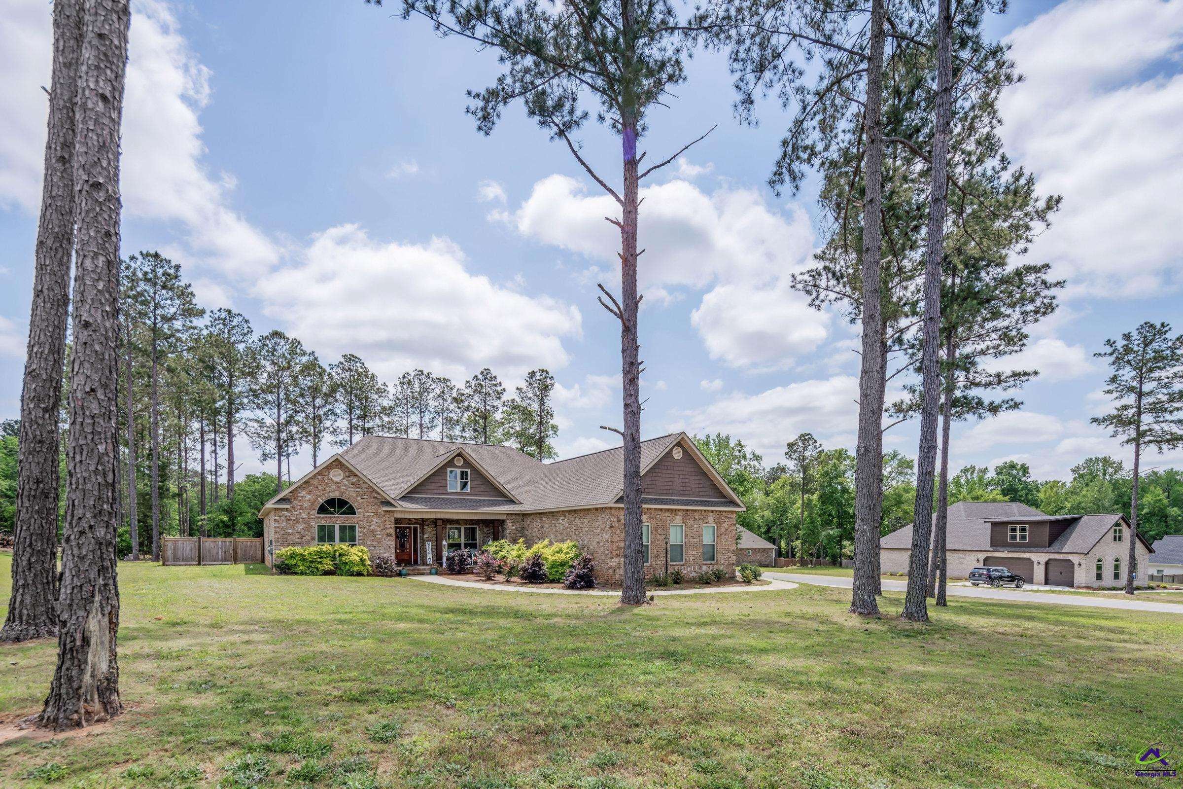 500 Easton Court Property Photo
