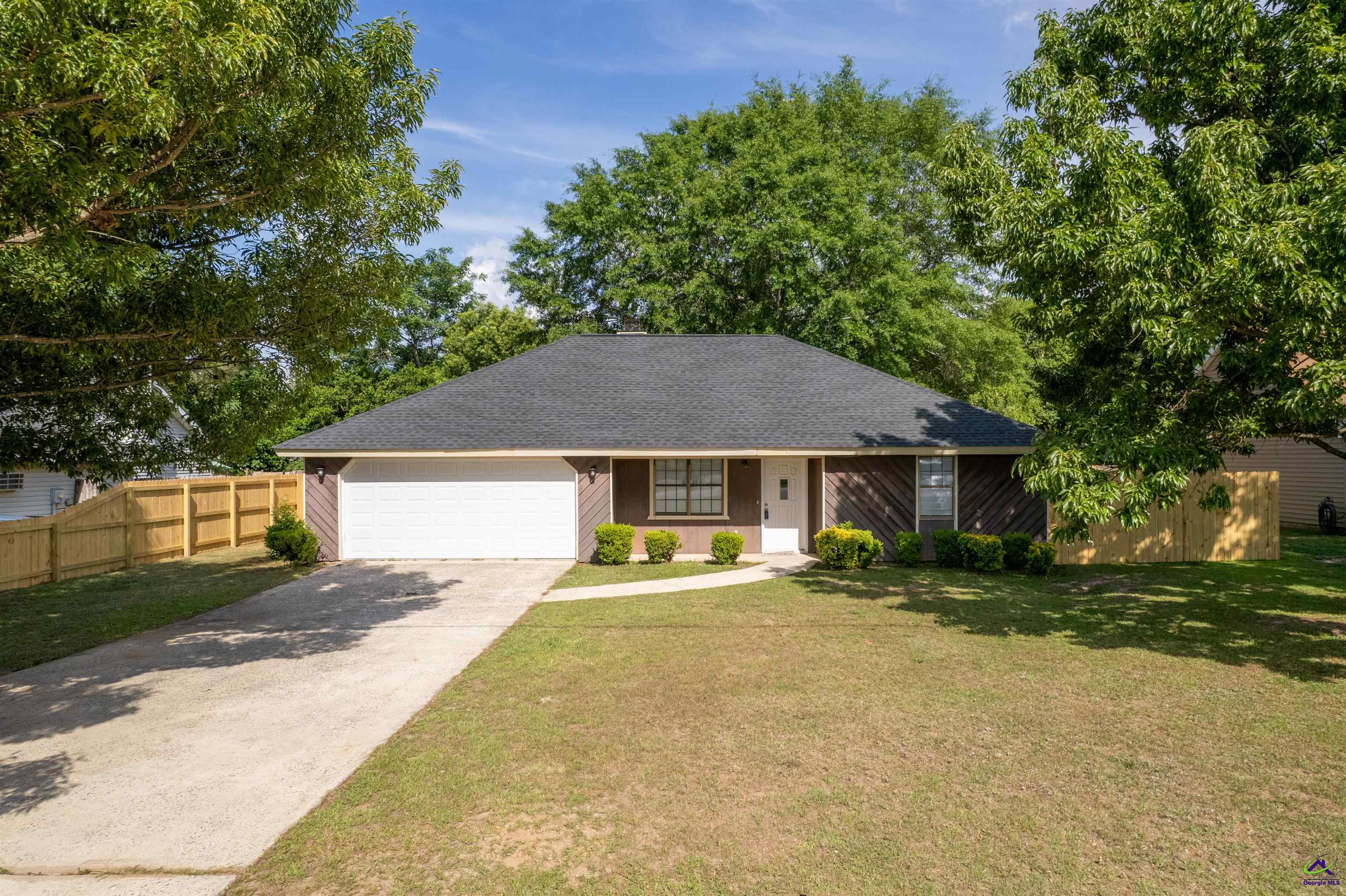 1418 Parkway Drive Property Photo 1